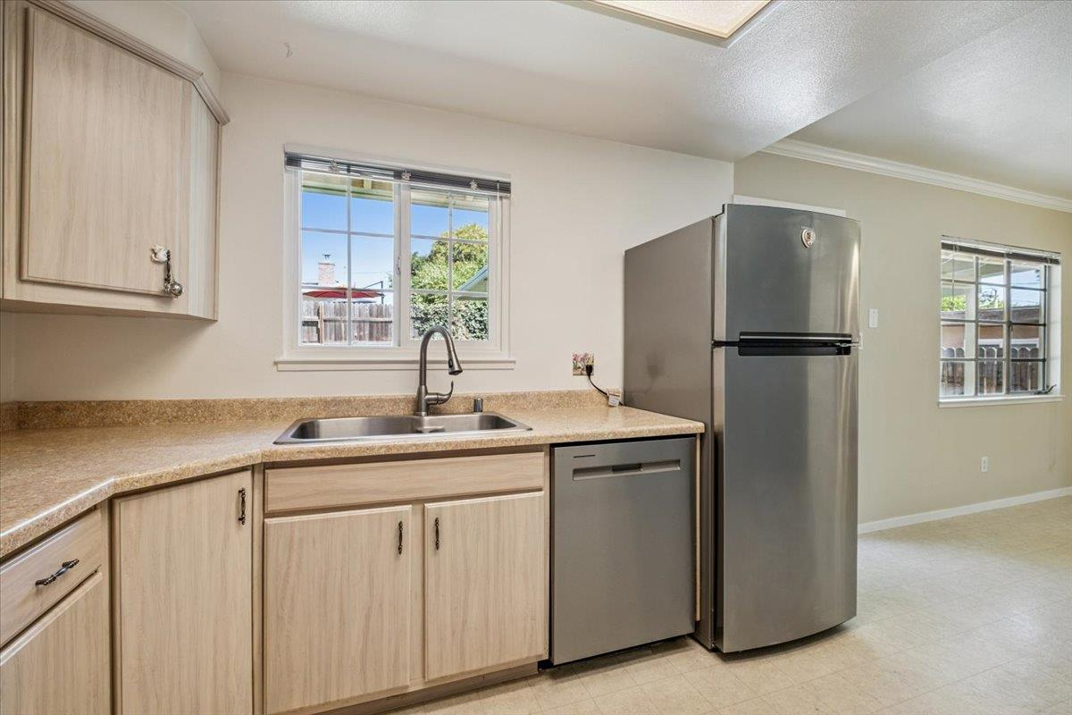 Detail Gallery Image 13 of 28 For 6609 Medora Dr, North Highlands,  CA 95660 - 3 Beds | 1/1 Baths