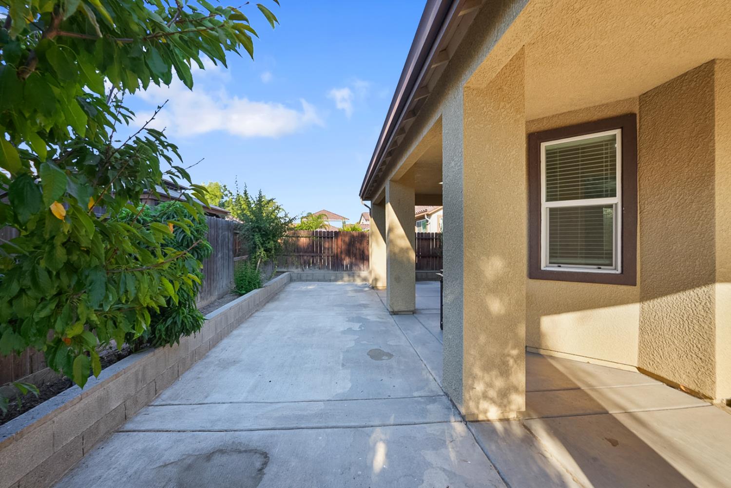 Detail Gallery Image 25 of 41 For 1444 San Pedro St, Los Banos,  CA 93635 - 4 Beds | 2 Baths