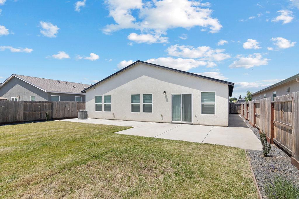 Detail Gallery Image 33 of 37 For 12084 Royal Ct, Waterford,  CA 95386 - 4 Beds | 2 Baths