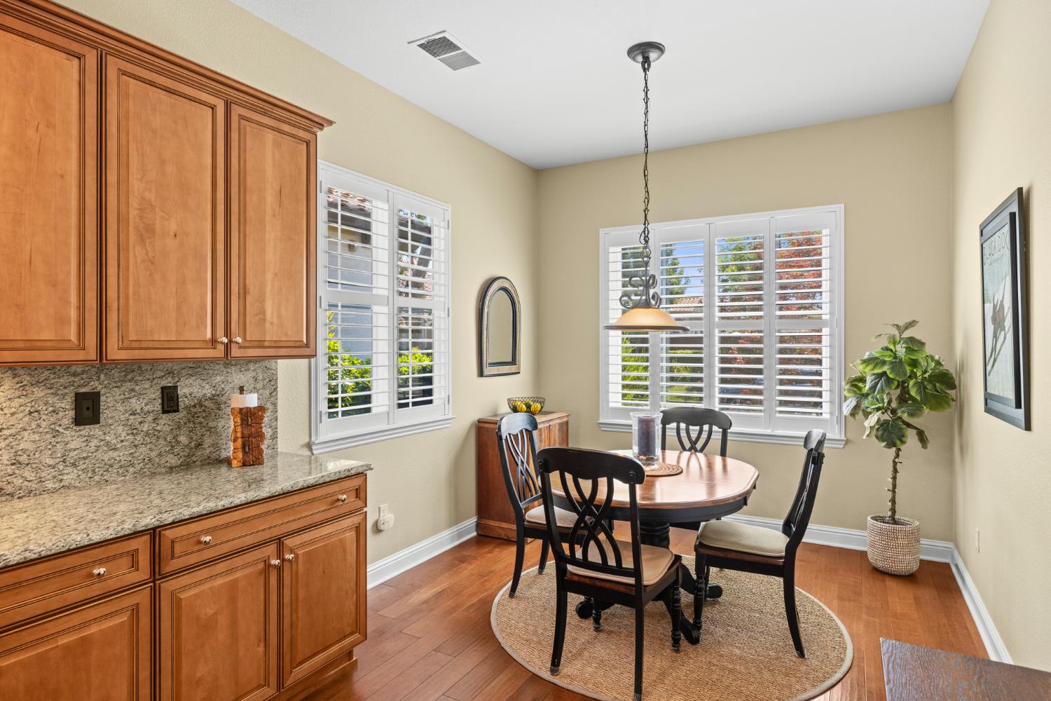 Detail Gallery Image 9 of 32 For 2016 Penstone Loop, Roseville,  CA 95747 - 3 Beds | 2 Baths
