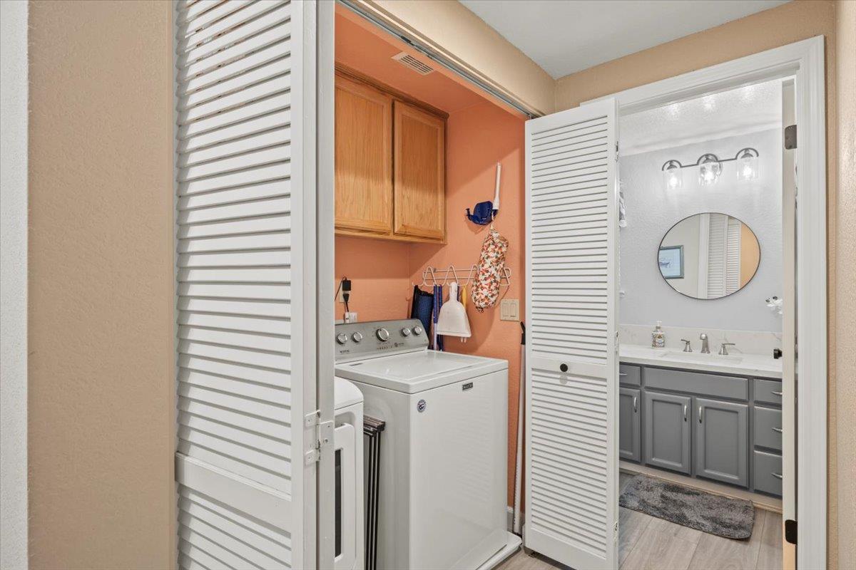 Detail Gallery Image 18 of 41 For 9128 Miners Creek Ct, Elk Grove,  CA 95758 - 4 Beds | 2/1 Baths