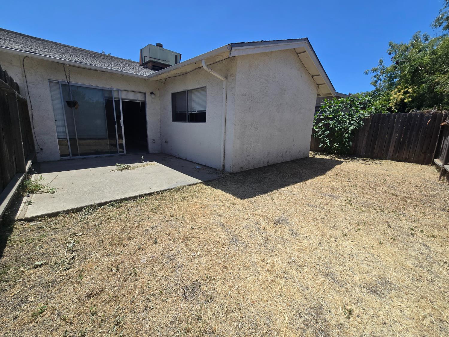 Detail Gallery Image 21 of 22 For 1957 Comstock Dr, Stockton,  CA 95209 - – Beds | – Baths