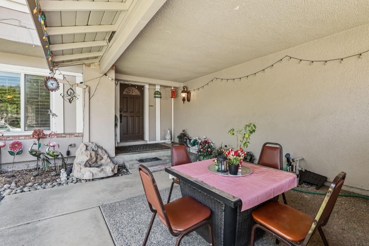 Detail Gallery Image 52 of 55 For 8058 Mesa Oak Way, Citrus Heights,  CA 95610 - 5 Beds | 3 Baths
