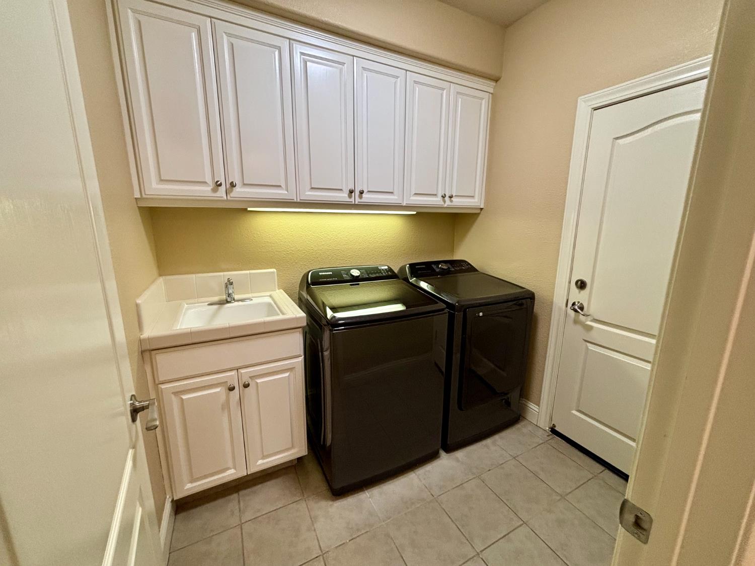 Detail Gallery Image 25 of 68 For 2937 Heritage Oak Way, Lodi,  CA 95242 - 3 Beds | 2 Baths