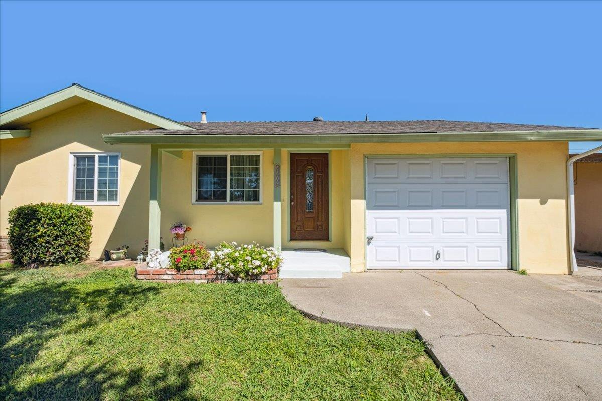 Detail Gallery Image 4 of 28 For 6609 Medora Dr, North Highlands,  CA 95660 - 3 Beds | 1/1 Baths