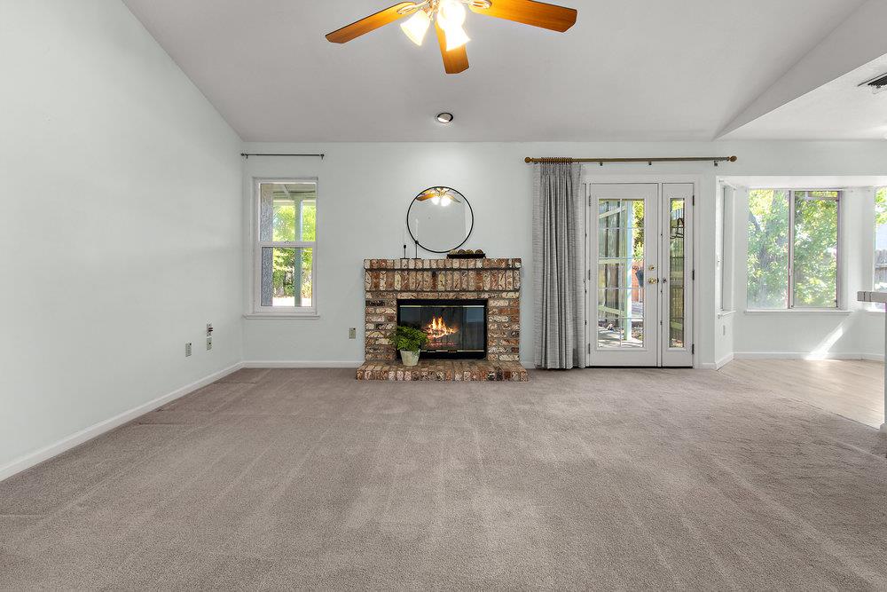 Detail Gallery Image 9 of 33 For 4701 Summer Oak Ct, Antelope,  CA 95843 - 3 Beds | 2 Baths
