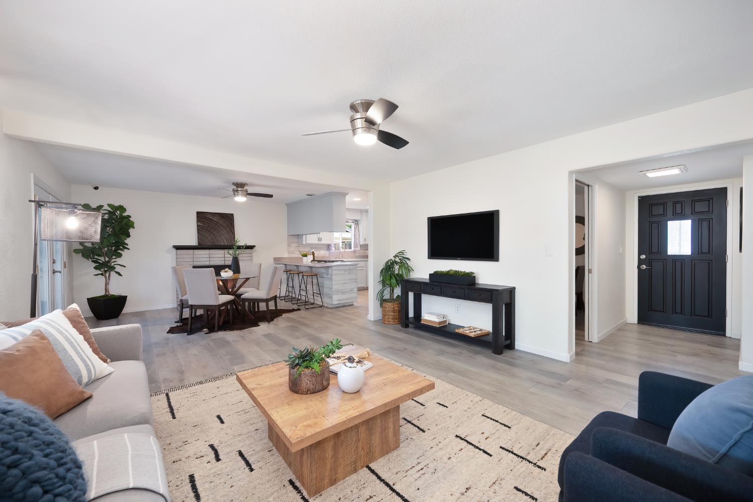 Detail Gallery Image 9 of 52 For 6716 Rinconada Dr, Citrus Heights,  CA 95610 - 3 Beds | 2/1 Baths