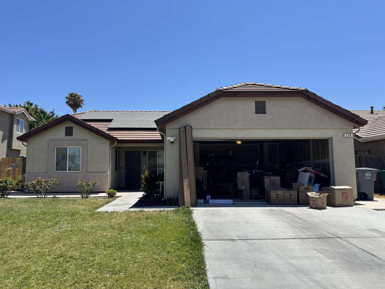 Detail Gallery Image 1 of 41 For 328 Sunburst St, Los Banos,  CA 93635 - 3 Beds | 2 Baths