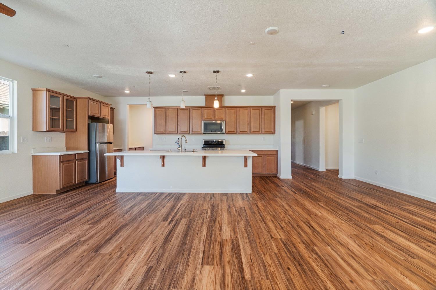 Detail Gallery Image 8 of 26 For 3760 Orbison Ln, Stockton,  CA 95212 - 4 Beds | 3 Baths