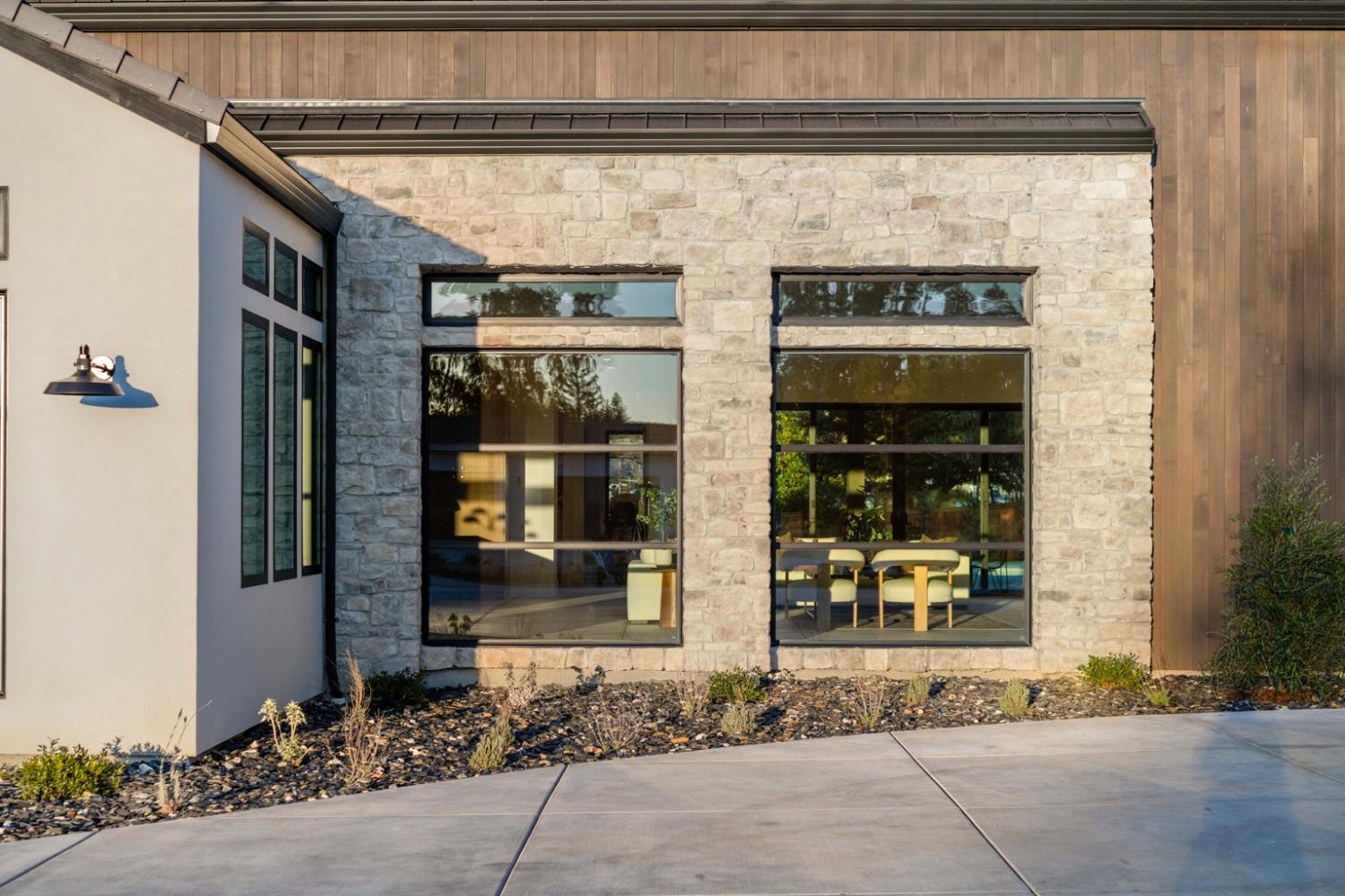 Detail Gallery Image 7 of 72 For 9260 Hilltop Pl, Loomis,  CA 95650 - 4 Beds | 5 Baths