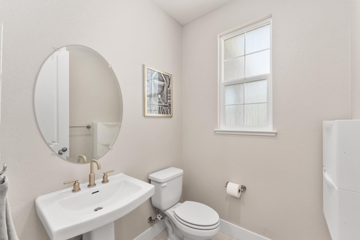 Detail Gallery Image 22 of 83 For 2073 Challenger Way, Roseville,  CA 95747 - 4 Beds | 3/1 Baths