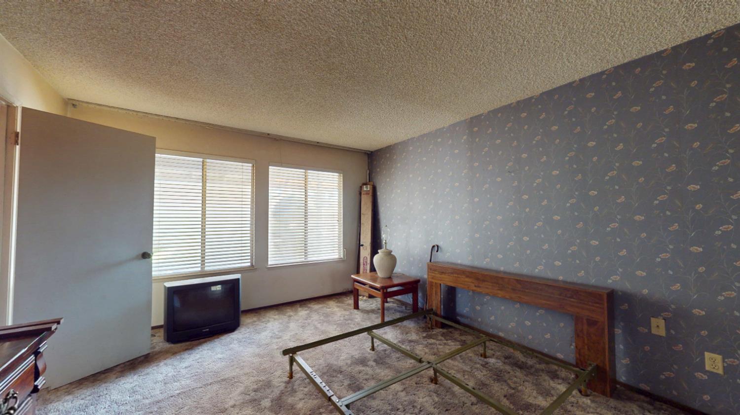 Detail Gallery Image 9 of 22 For 2716 Palomino Ln, Modesto,  CA 95355 - 3 Beds | 2/1 Baths