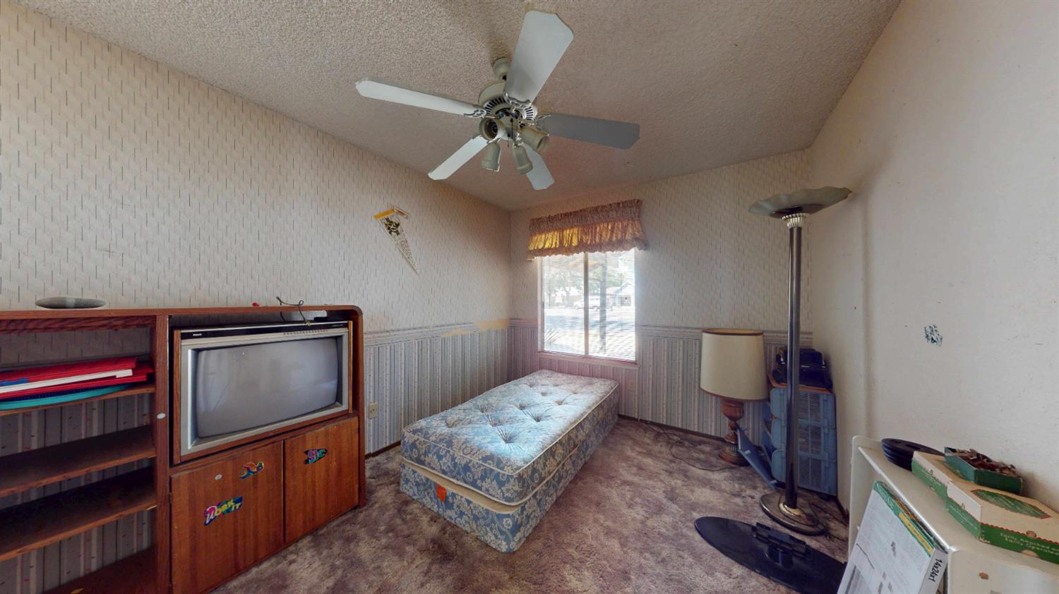 Detail Gallery Image 14 of 22 For 2716 Palomino Ln, Modesto,  CA 95355 - 3 Beds | 2/1 Baths