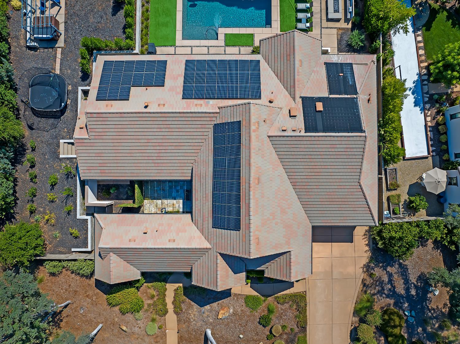 Detail Gallery Image 70 of 74 For 3421 Greenview Dr, El Dorado Hills,  CA 95762 - 5 Beds | 5/1 Baths