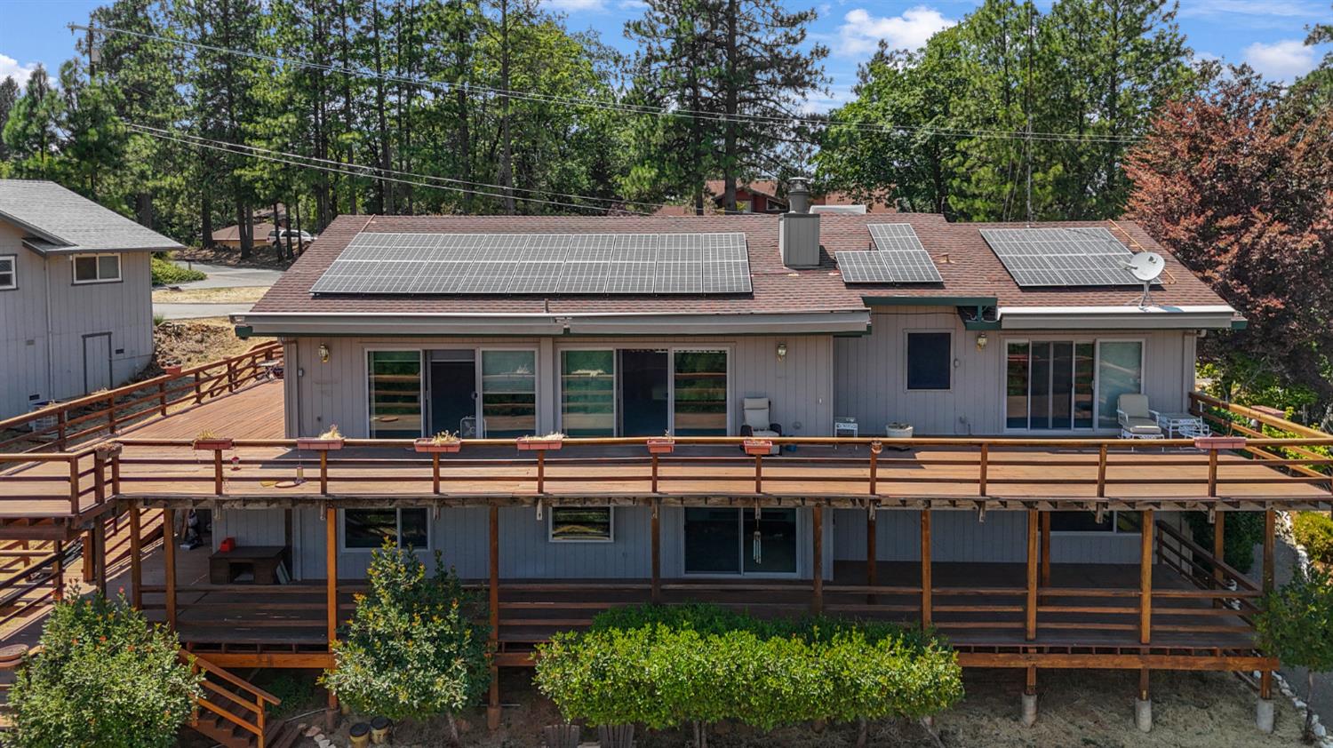 Detail Gallery Image 1 of 38 For 16169 Tina Ct, Grass Valley,  CA 95945 - 3 Beds | 3 Baths