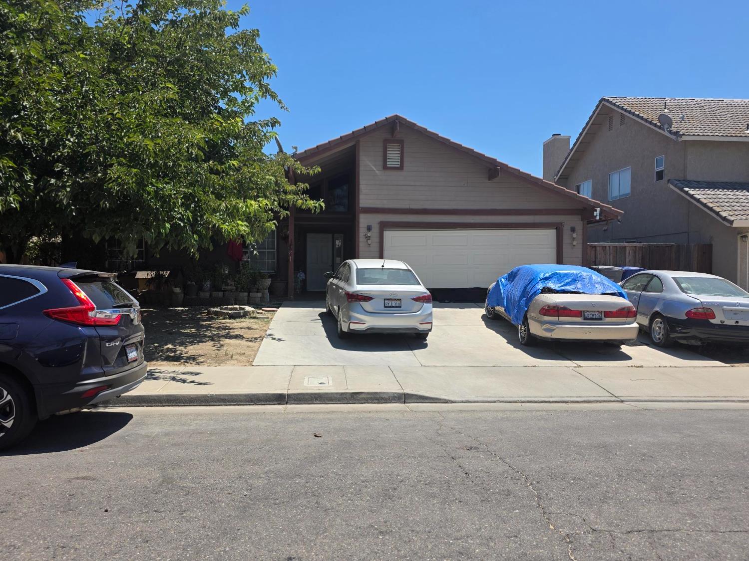 Detail Gallery Image 1 of 1 For 544 Sw Windwood Ct, Los Banos,  CA 93635 - 3 Beds | 2 Baths