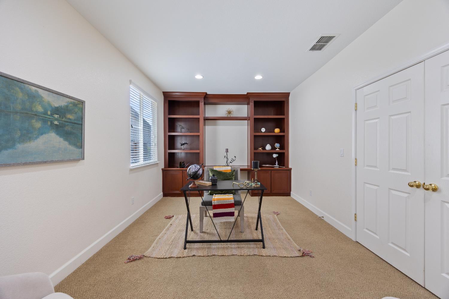 Detail Gallery Image 29 of 78 For 6904 Rio Tejo Way, Elk Grove,  CA 95757 - 5 Beds | 3 Baths