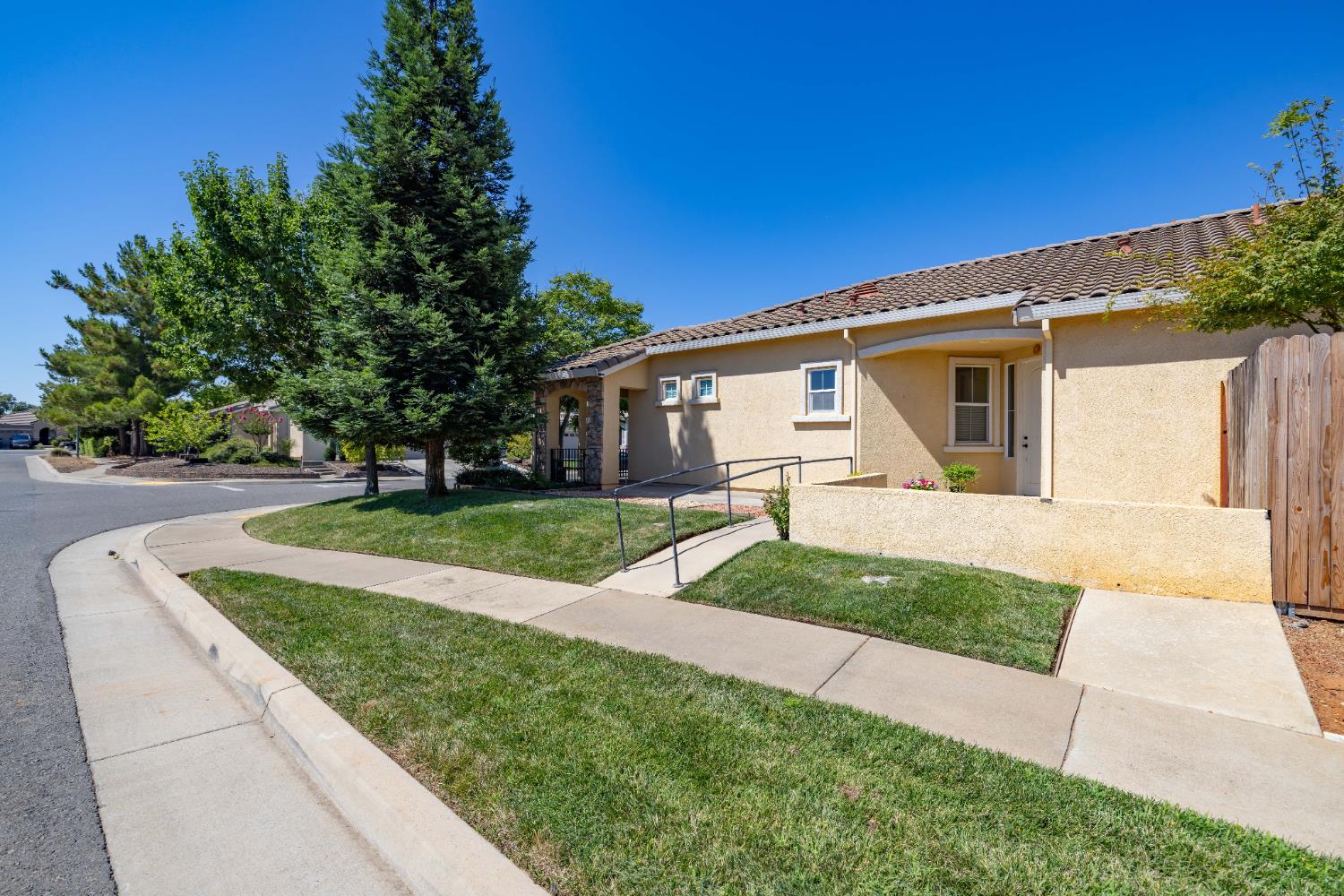 Detail Gallery Image 6 of 66 For 12241 Conservancy Way, Rancho Cordova,  CA 95742 - 3 Beds | 2 Baths