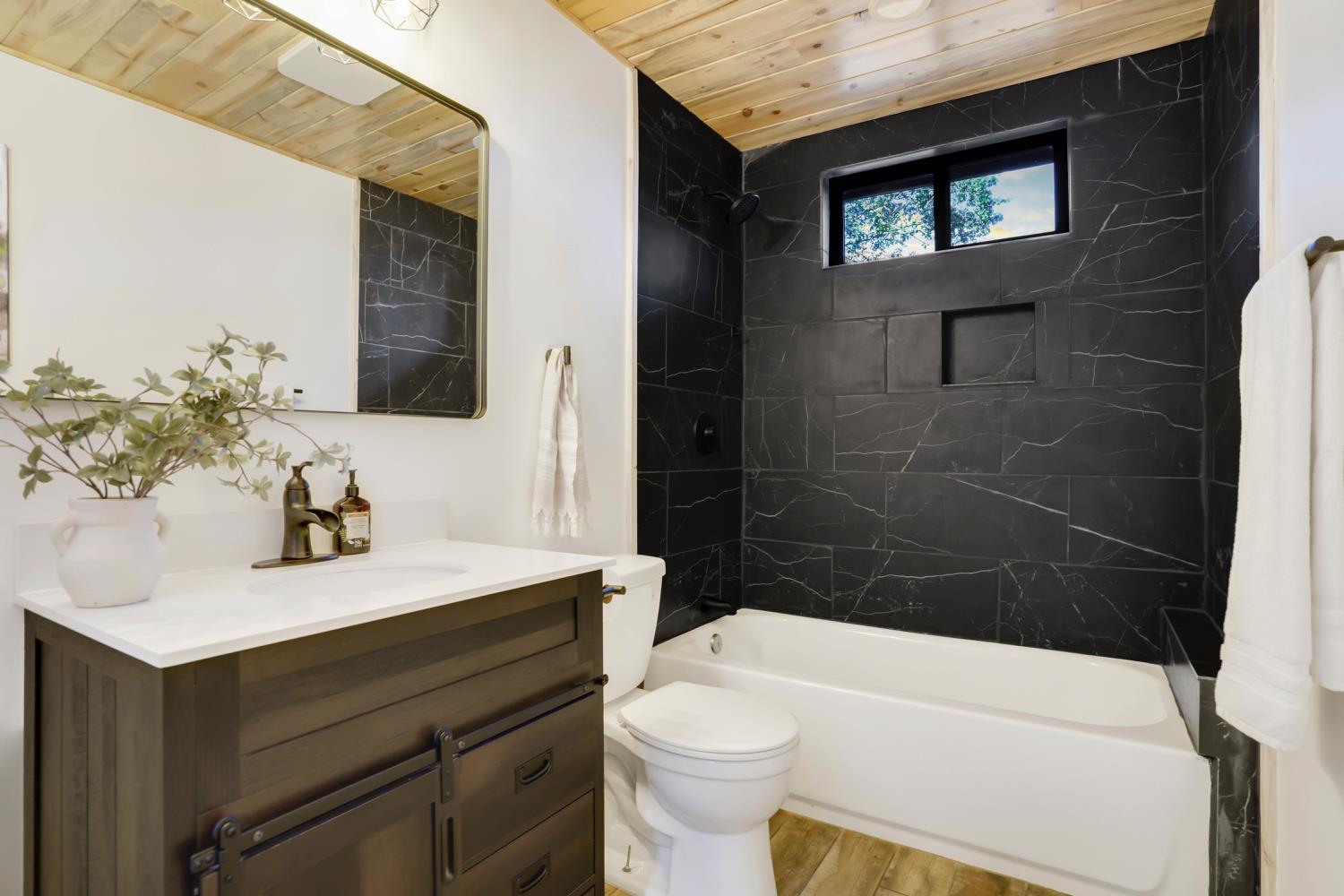 Detail Gallery Image 27 of 43 For 24200 Grand View Ave, Colfax,  CA 95713 - 3 Beds | 2 Baths
