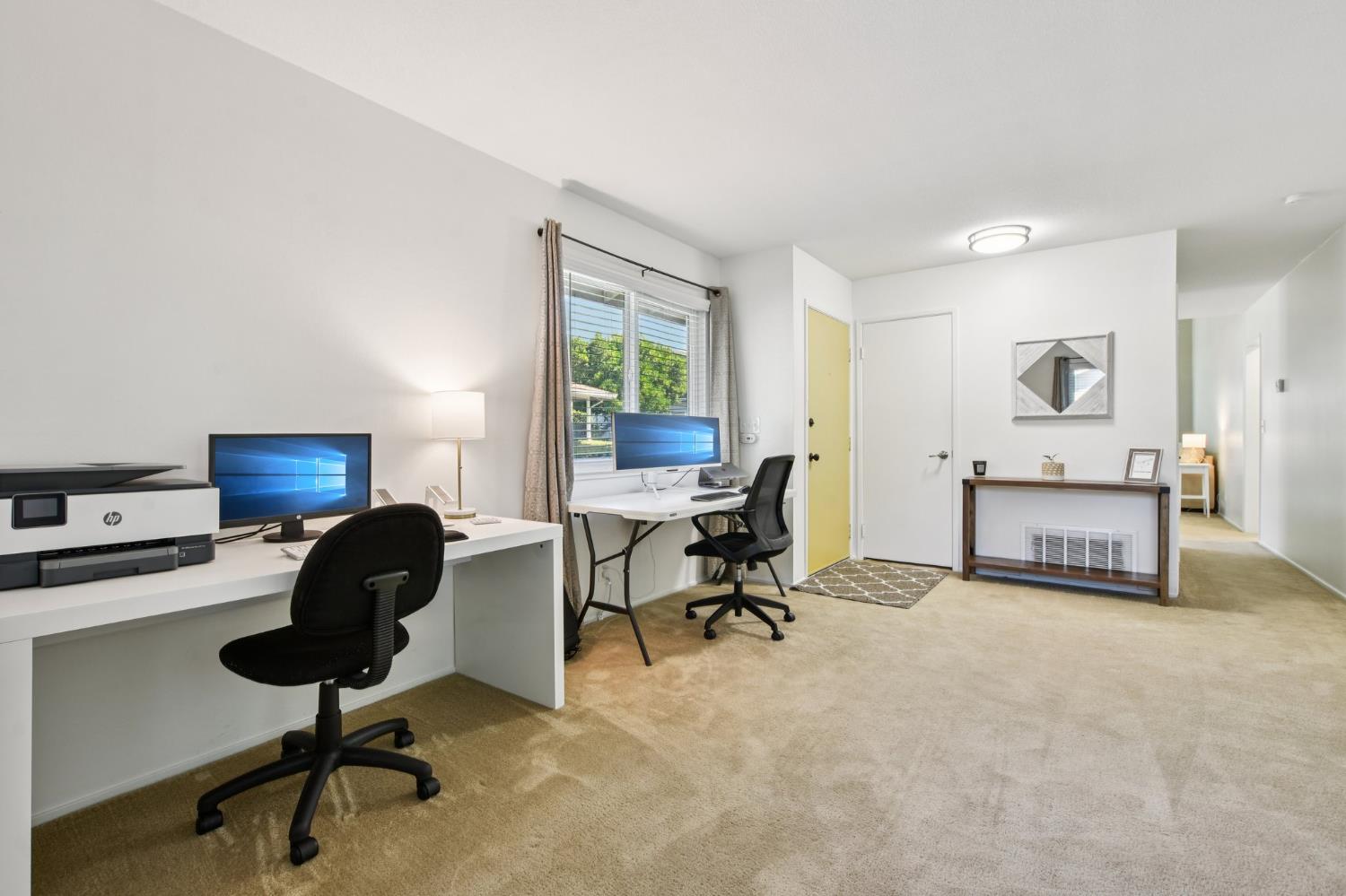 Detail Gallery Image 10 of 22 For 8363 La Riviera Dr, Sacramento,  CA 95826 - 2 Beds | 1/1 Baths