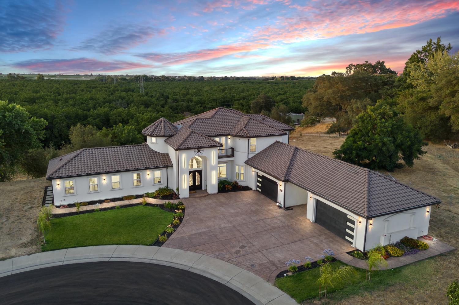 Detail Gallery Image 3 of 98 For 14537 Mira Vista Ln, Lockeford,  CA 95237 - 7 Beds | 4/1 Baths