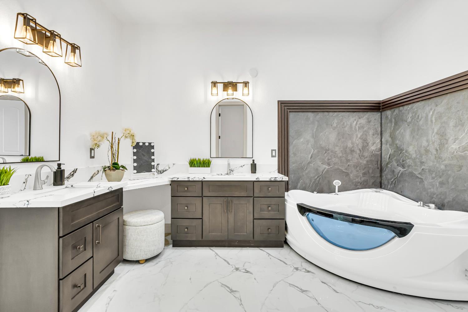 Detail Gallery Image 47 of 98 For 14537 Mira Vista Ln, Lockeford,  CA 95237 - 7 Beds | 4/1 Baths
