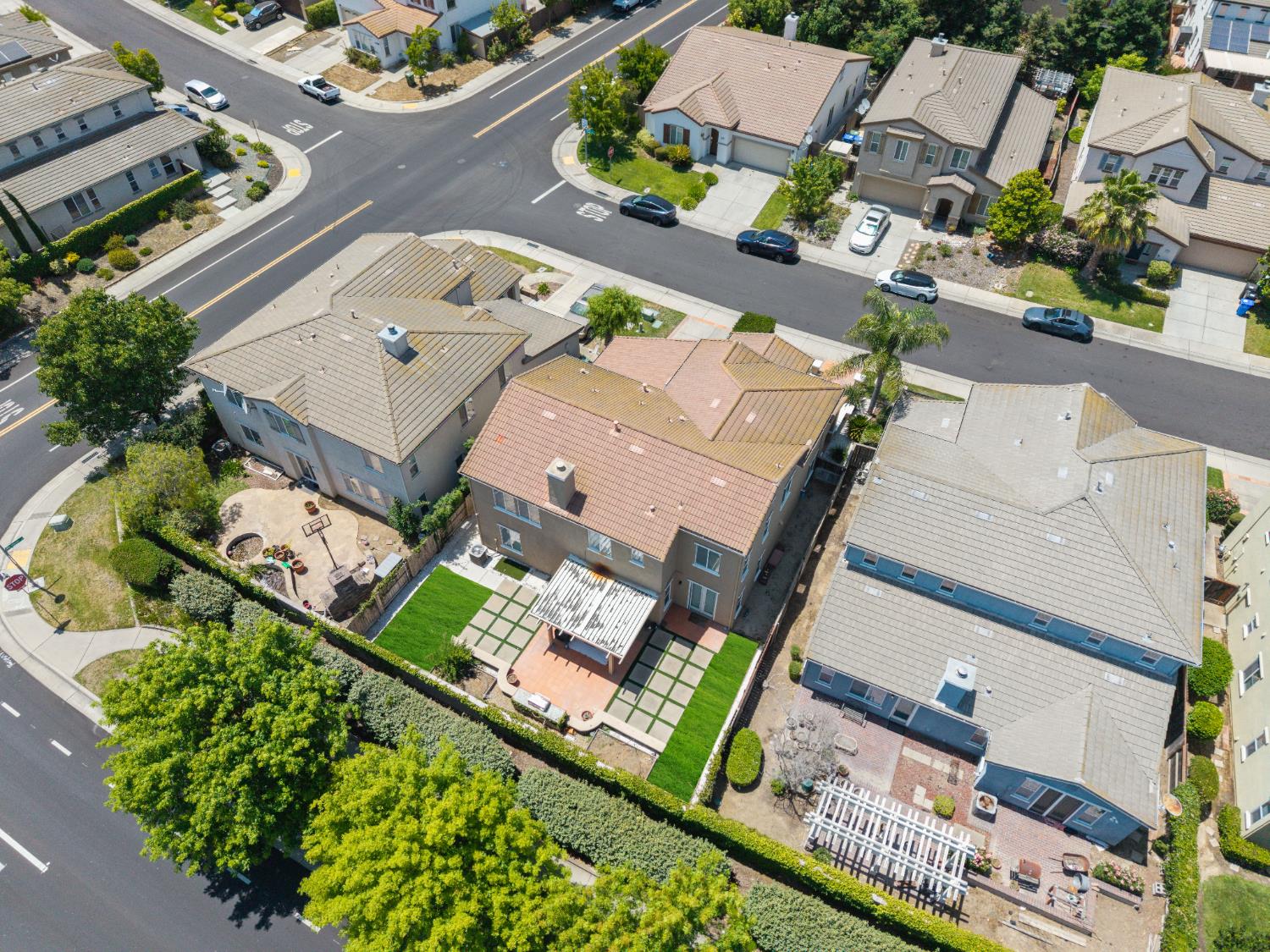 Detail Gallery Image 70 of 78 For 6904 Rio Tejo Way, Elk Grove,  CA 95757 - 5 Beds | 3 Baths