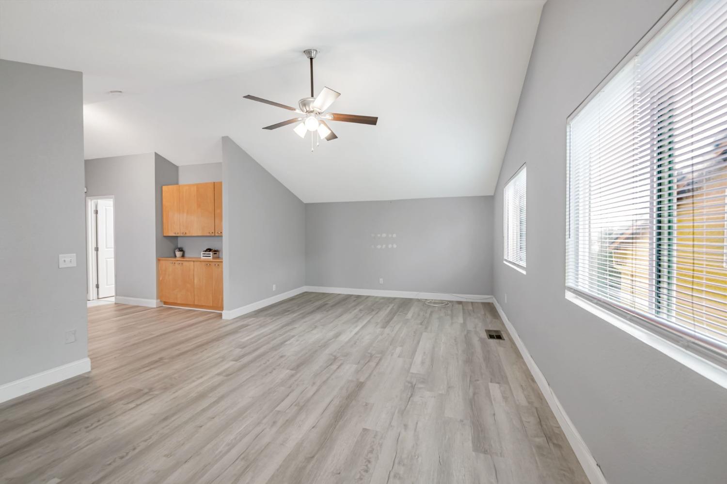 Detail Gallery Image 30 of 46 For 9065 Robbins Rd, Sacramento,  CA 95829 - 4 Beds | 2/1 Baths