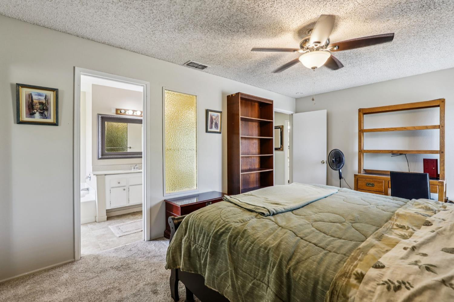 Detail Gallery Image 35 of 55 For 8058 Mesa Oak Way, Citrus Heights,  CA 95610 - 5 Beds | 3 Baths