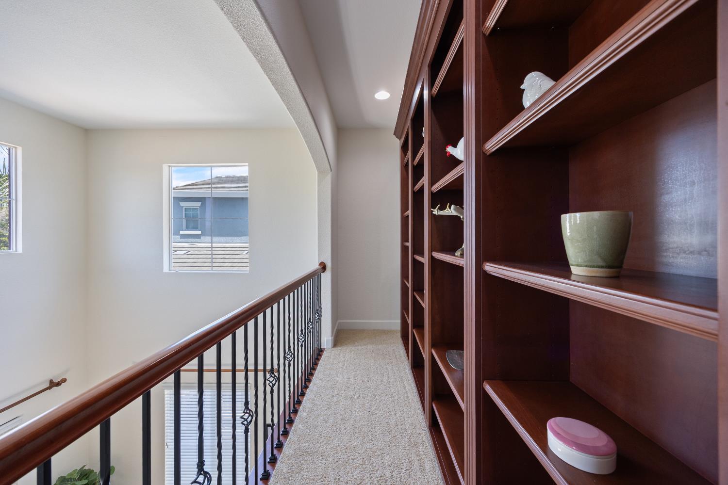 Detail Gallery Image 35 of 78 For 6904 Rio Tejo Way, Elk Grove,  CA 95757 - 5 Beds | 3 Baths