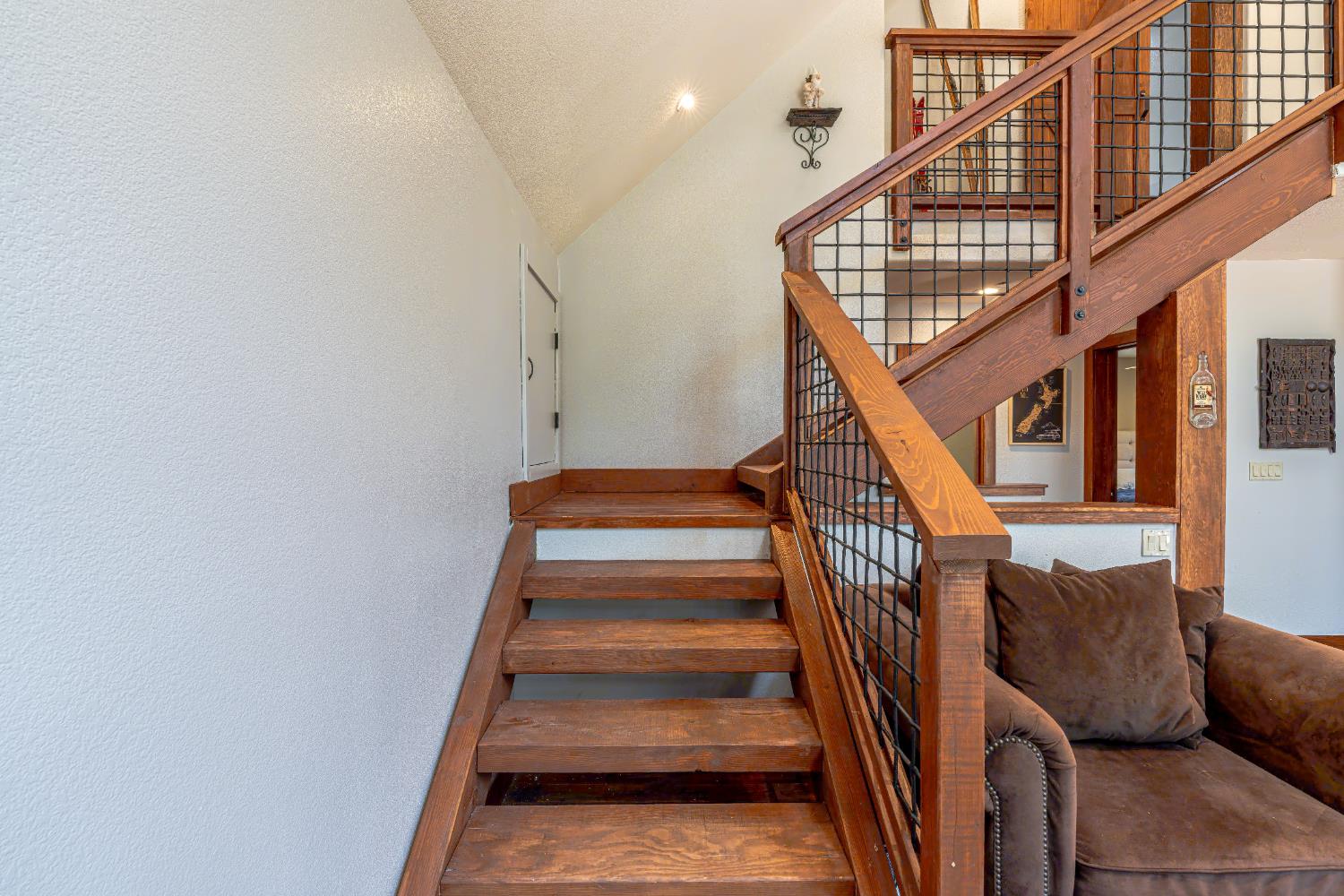 Detail Gallery Image 35 of 47 For 10854 Royal Crest Dr, Truckee,  CA 96161 - 2 Beds | 1/1 Baths