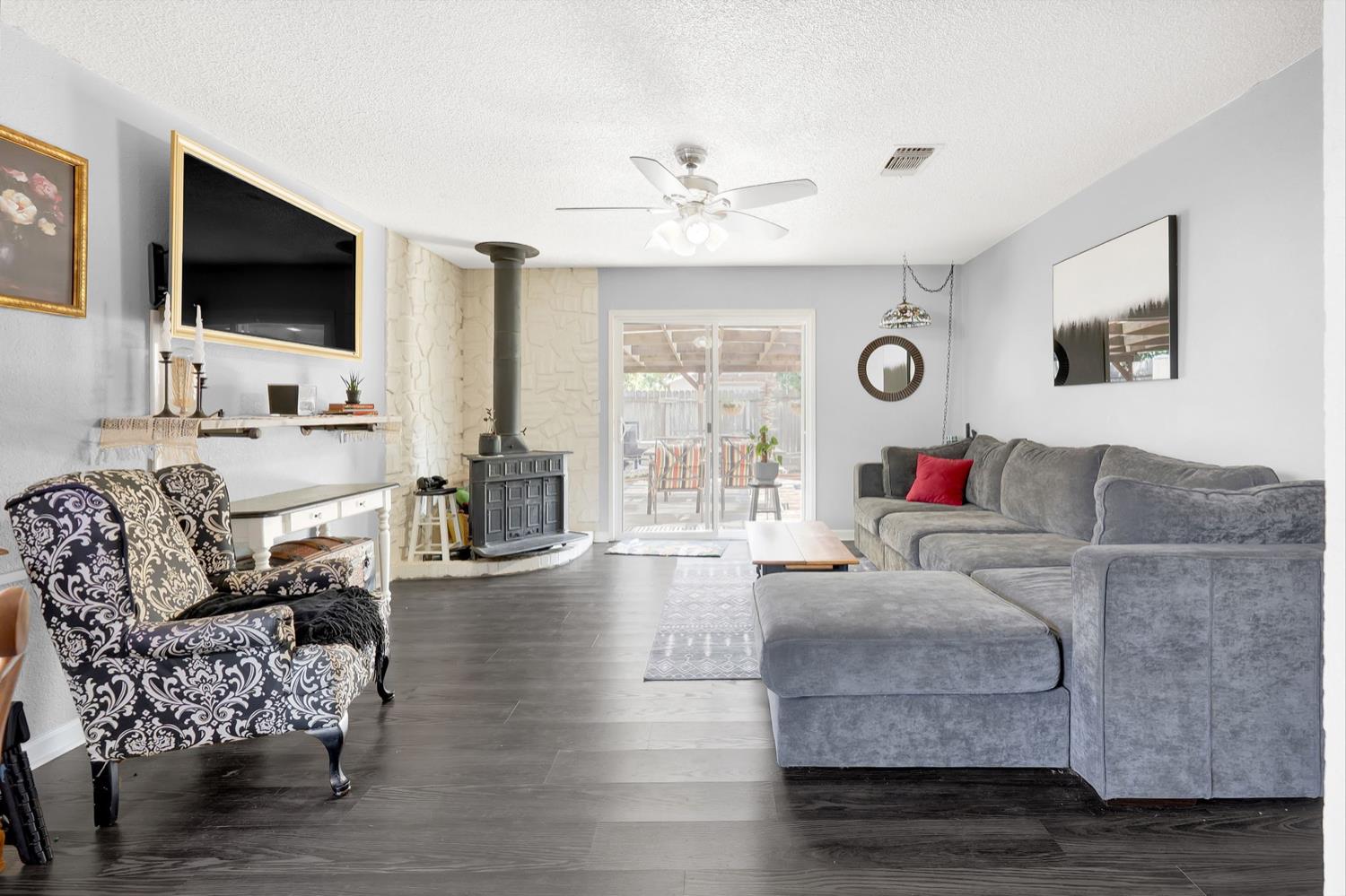 Detail Gallery Image 5 of 19 For 143 W Woodland Ave, Woodland,  CA 95695 - 3 Beds | 1 Baths
