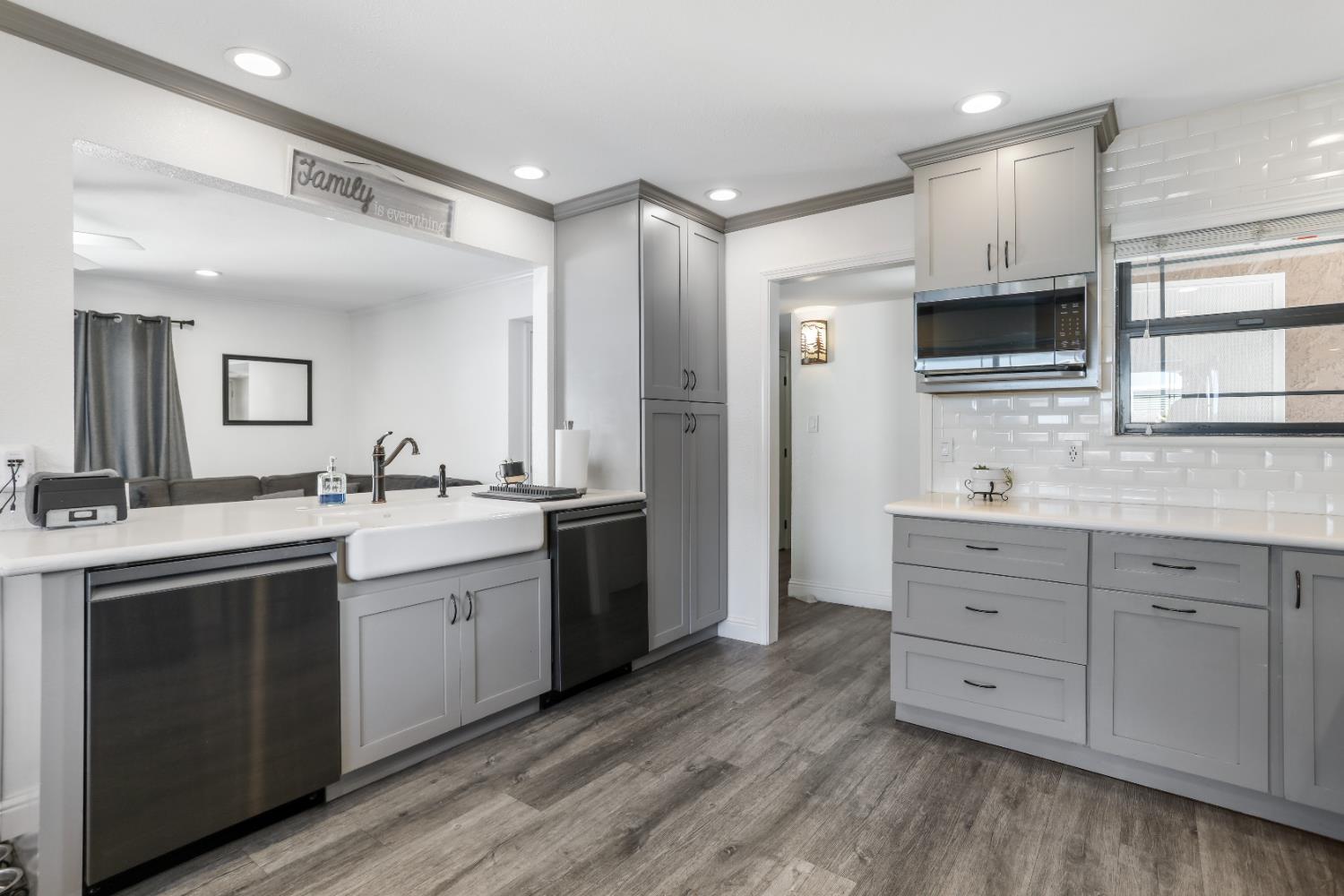 Detail Gallery Image 11 of 37 For 318 Portola Way, Tracy,  CA 95376 - 3 Beds | 2 Baths