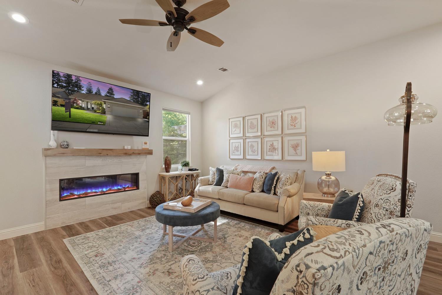 Detail Gallery Image 11 of 43 For 1114 Waterford Way, Lodi,  CA 95242 - 3 Beds | 2 Baths