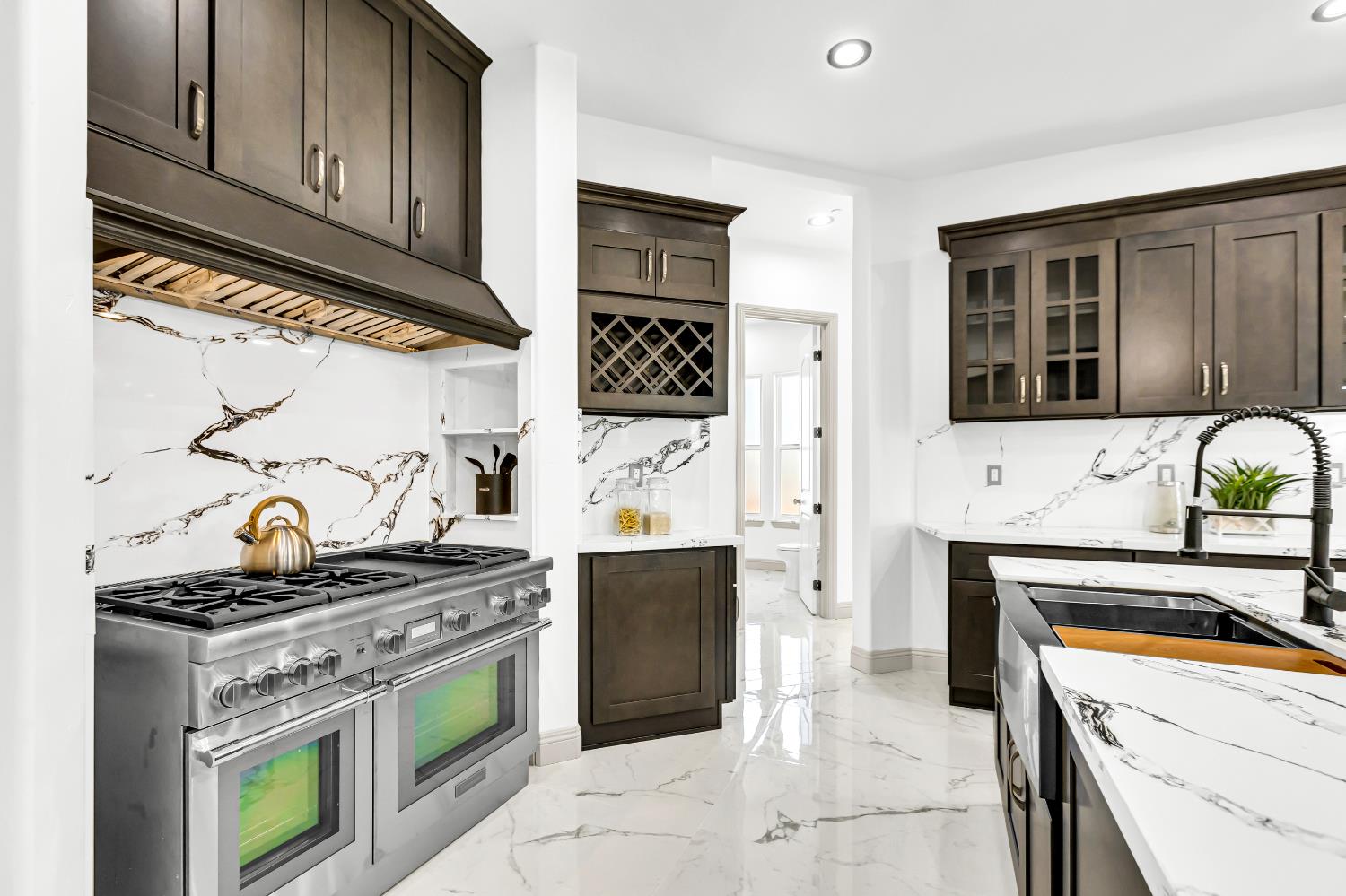 Detail Gallery Image 40 of 98 For 14537 Mira Vista Ln, Lockeford,  CA 95237 - 7 Beds | 4/1 Baths