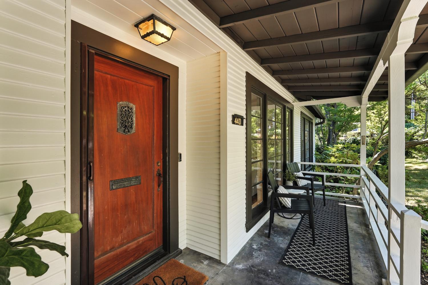 Detail Gallery Image 3 of 36 For 440 Foresthill Ave, Auburn,  CA 95603 - 3 Beds | 1 Baths