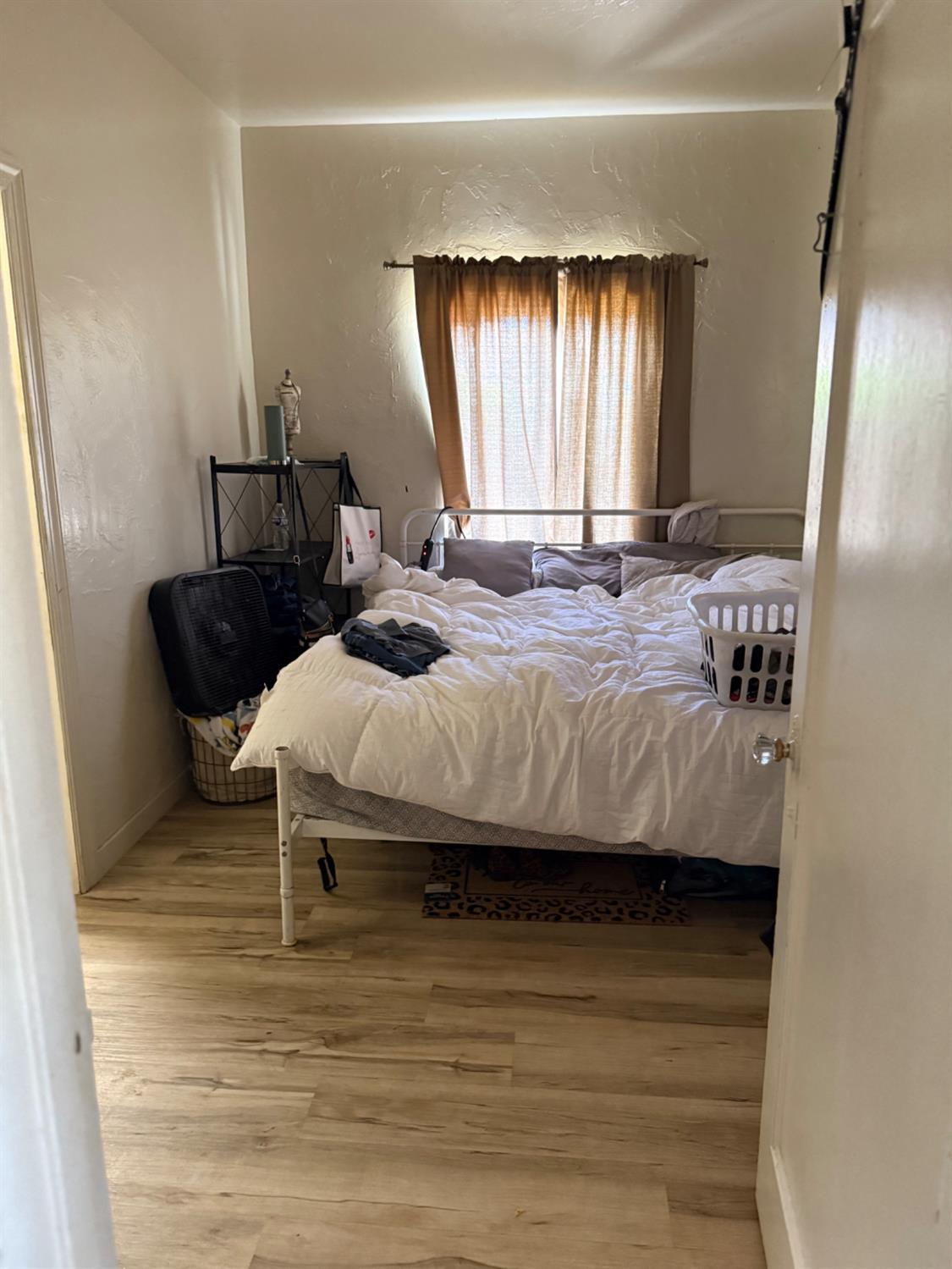 Detail Gallery Image 9 of 10 For 2045 3rd, Hughson,  CA 95326 - 2 Beds | 1 Baths