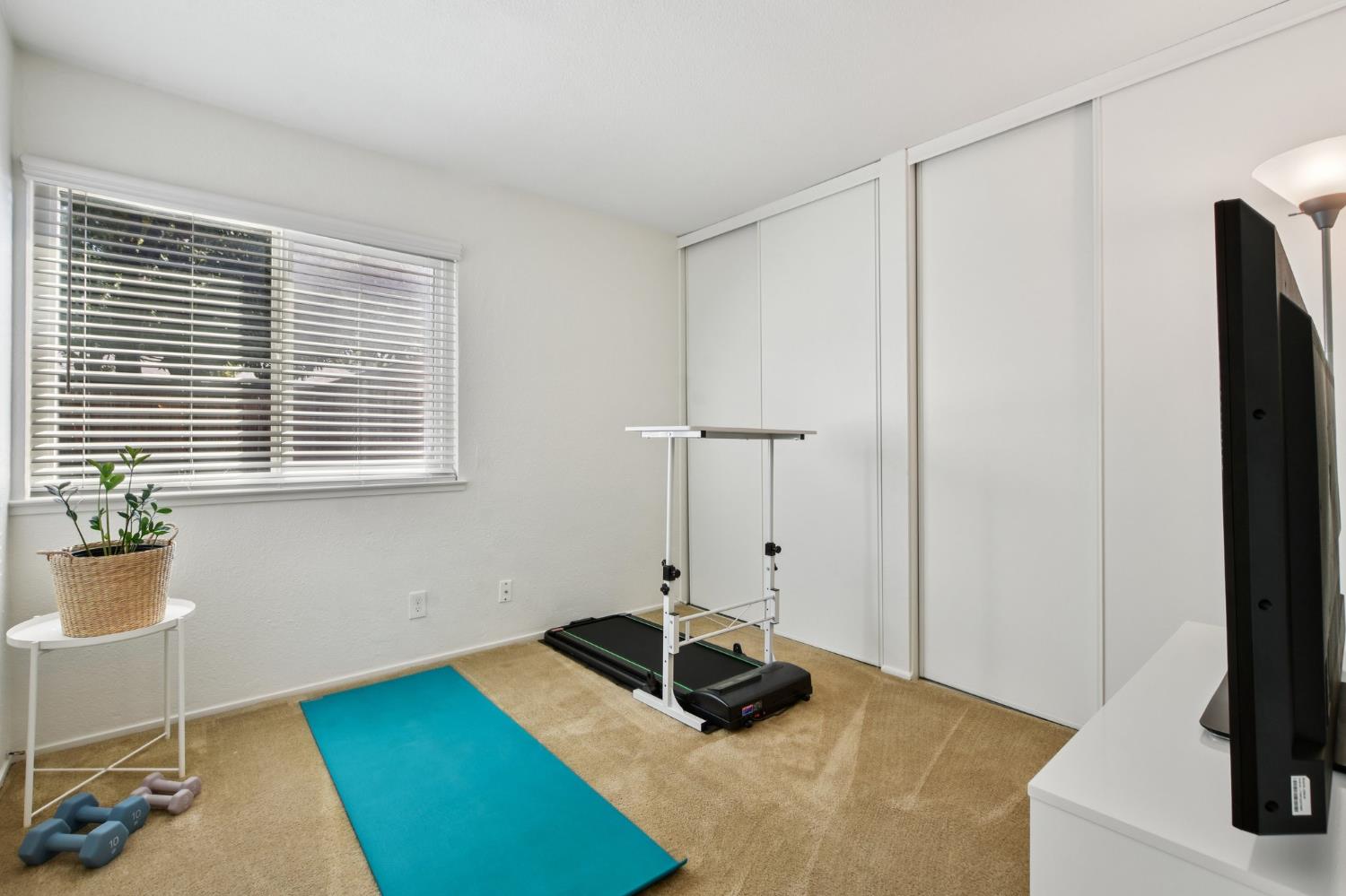 Detail Gallery Image 9 of 22 For 8363 La Riviera Dr, Sacramento,  CA 95826 - 2 Beds | 1/1 Baths