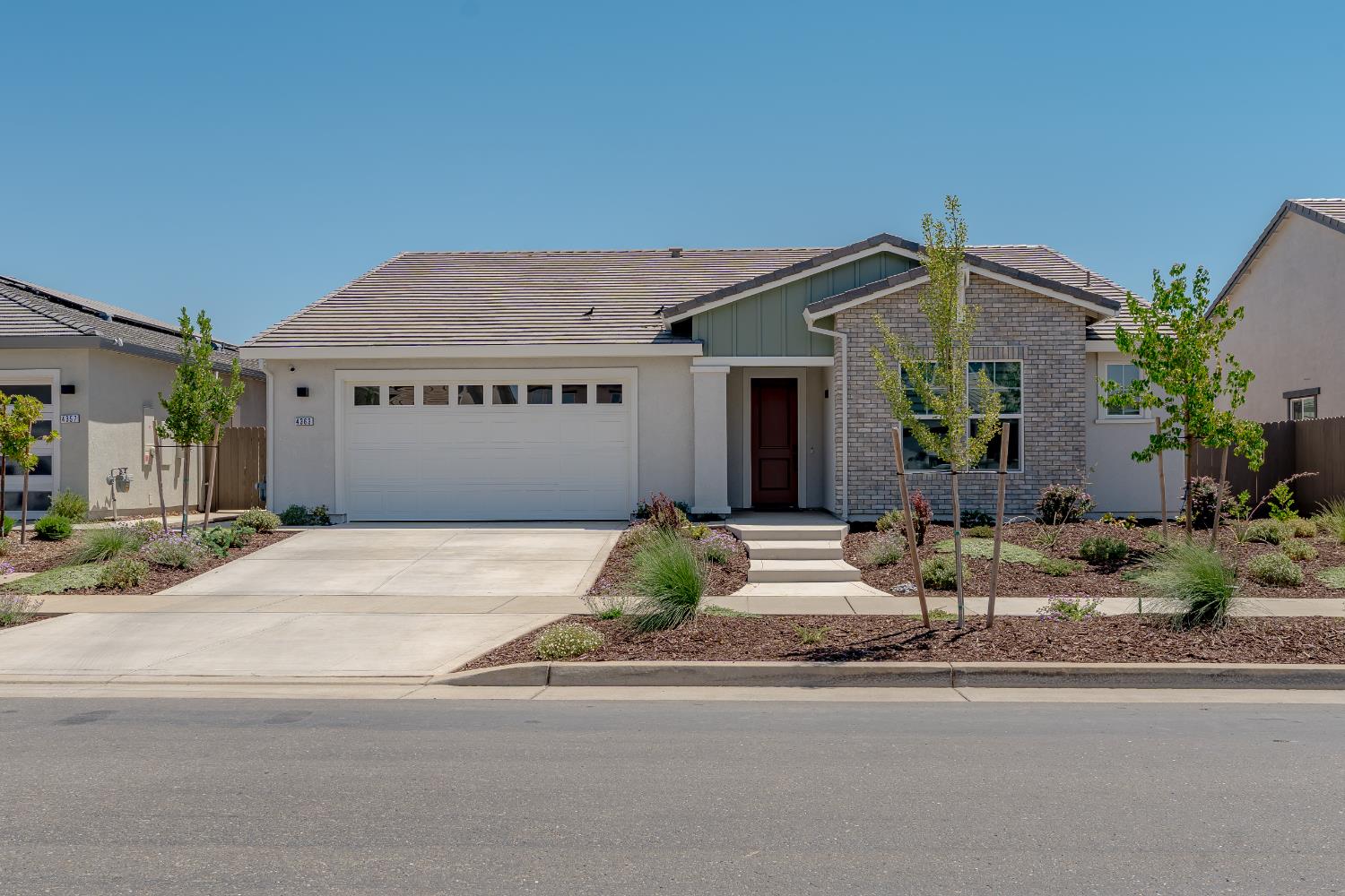Detail Gallery Image 1 of 37 For 4363 Borderlands Dr, Rancho Cordova,  CA 95742 - 3 Beds | 3 Baths