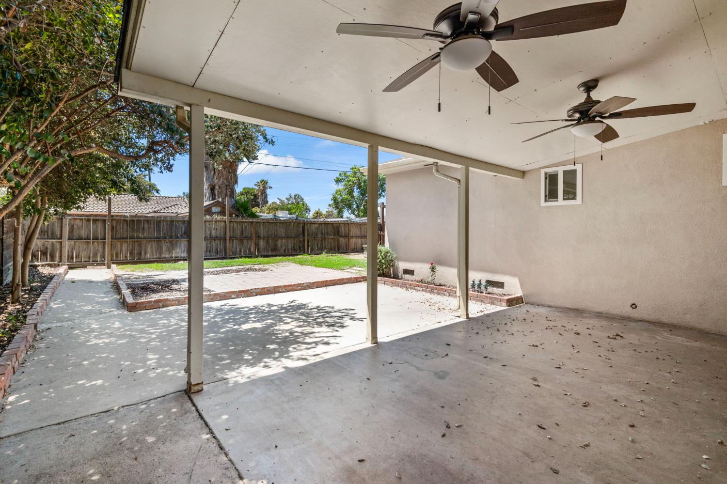 Detail Gallery Image 35 of 40 For 2040 Edgebrook Dr, Modesto,  CA 95354 - 3 Beds | 2 Baths
