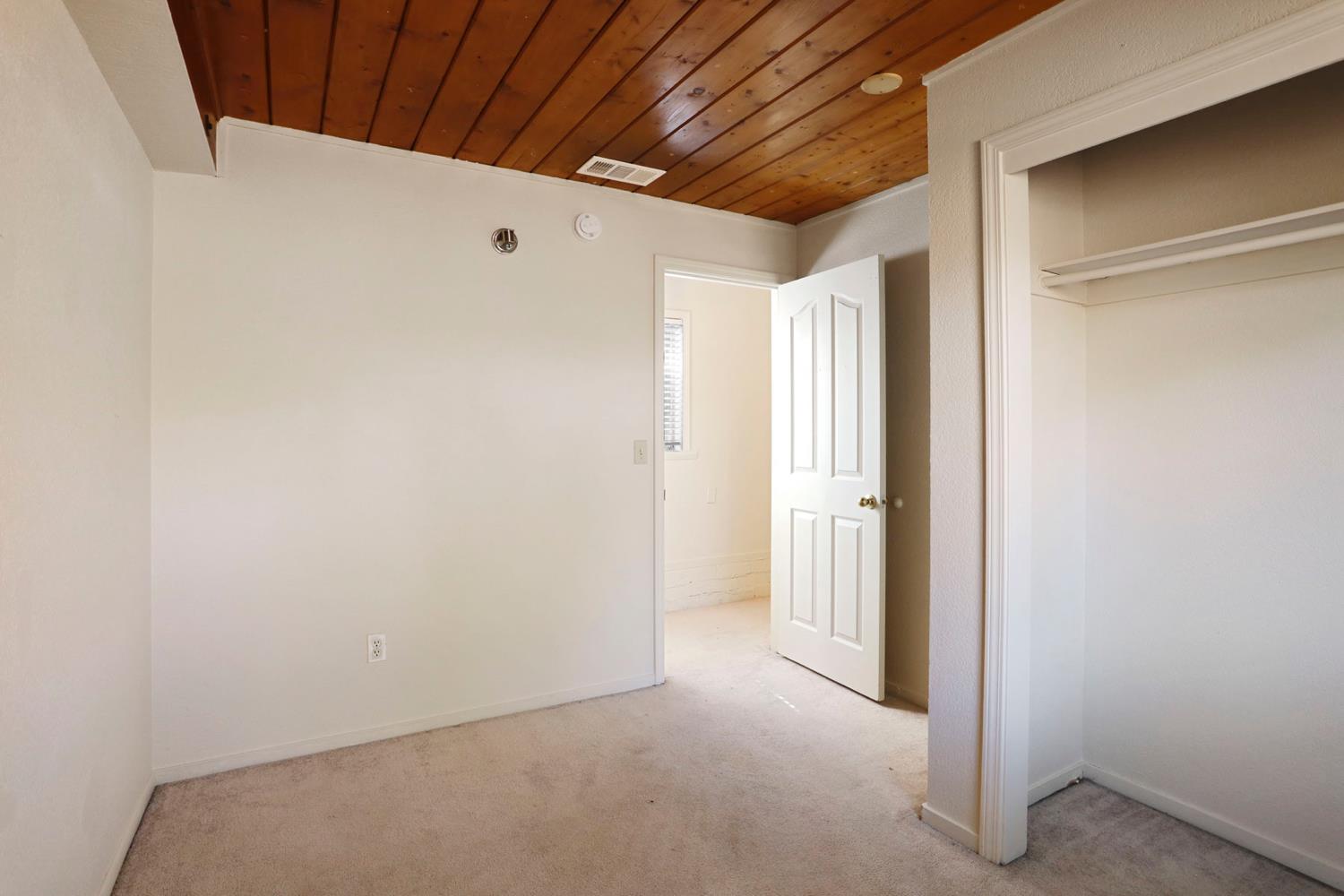 Detail Gallery Image 35 of 60 For 503 E Essex St, Stockton,  CA 95204 - 4 Beds | 2 Baths