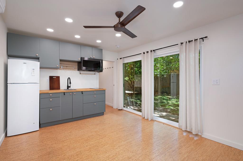 Detail Gallery Image 37 of 53 For 2232 Gerber Ave, Sacramento,  CA 95817 - 3 Beds | 2 Baths