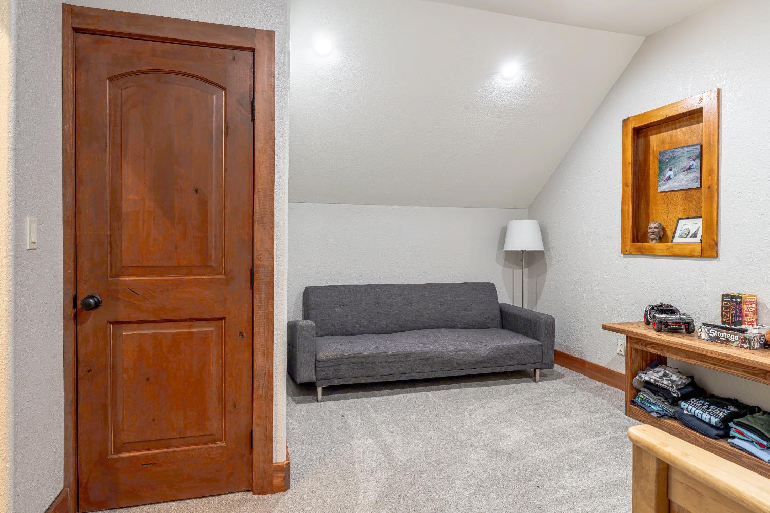 Detail Gallery Image 40 of 47 For 10854 Royal Crest Dr, Truckee,  CA 96161 - 2 Beds | 1/1 Baths