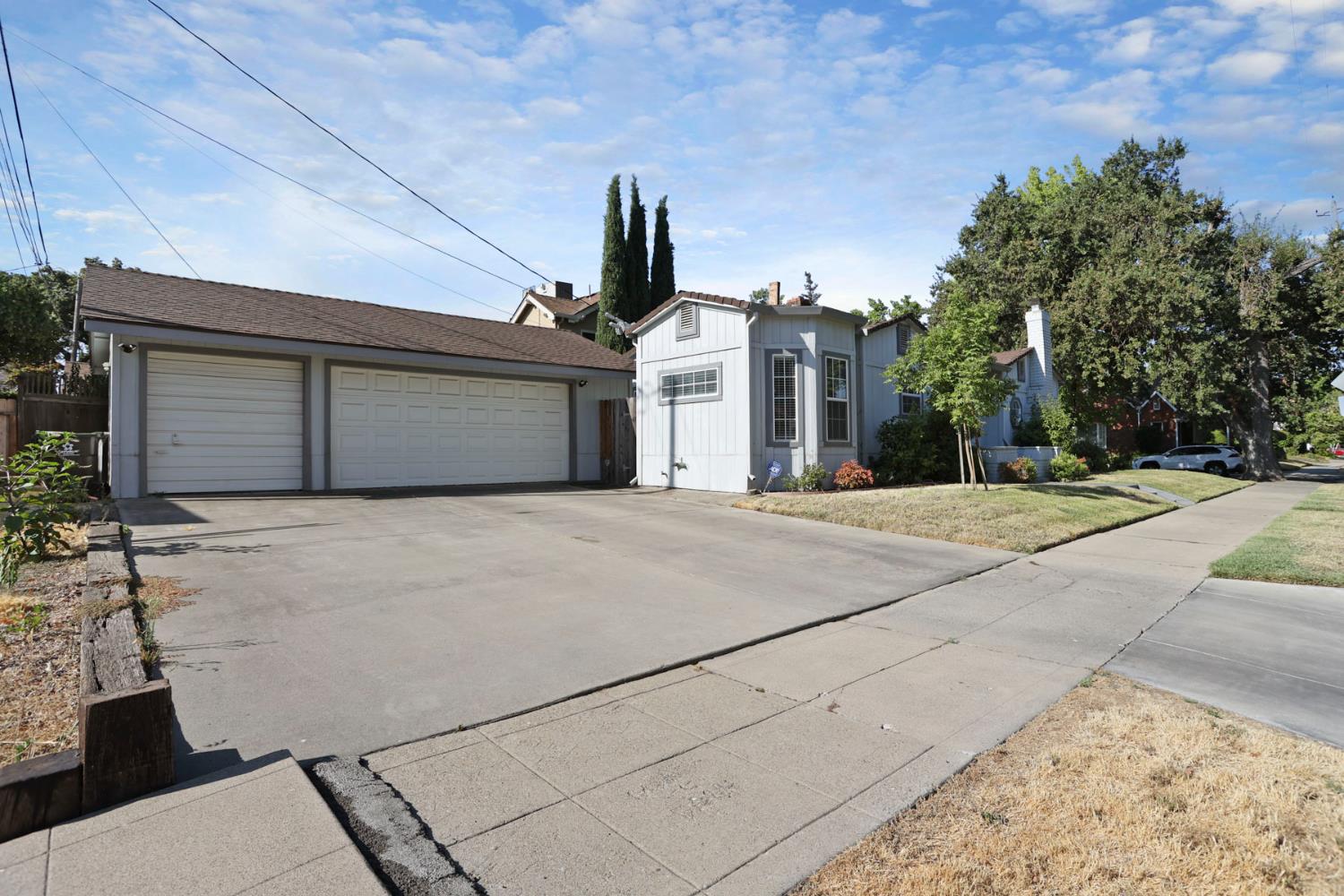 Detail Gallery Image 6 of 39 For 430 Bedford Rd, Stockton,  CA 95204 - 2 Beds | 1 Baths