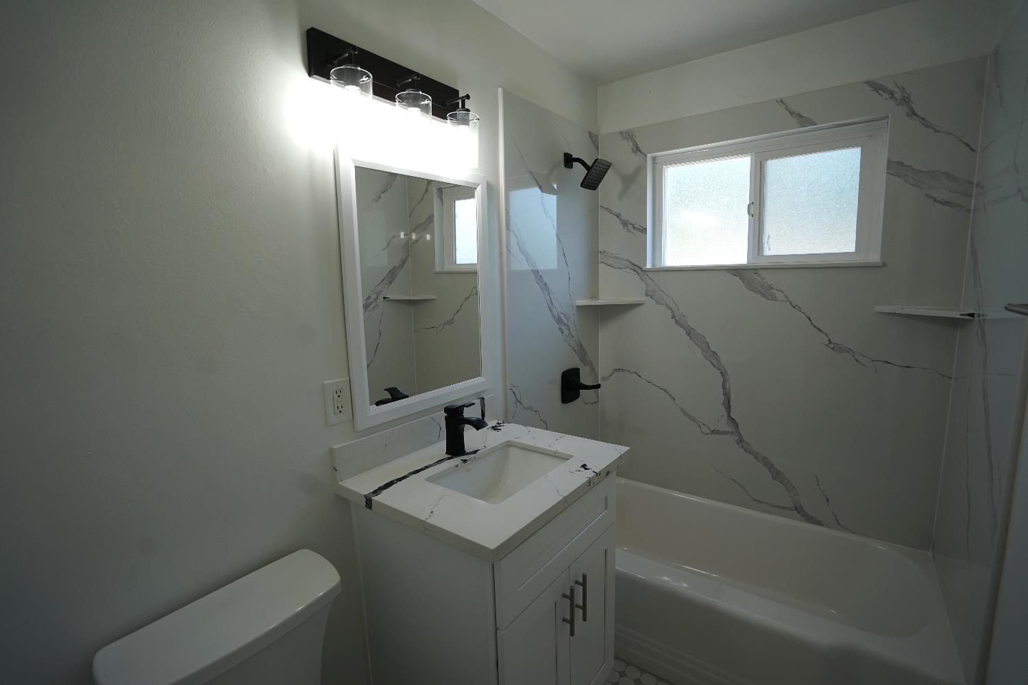 Detail Gallery Image 5 of 19 For 2811 F St, Sacramento,  CA 95816 - – Beds | – Baths
