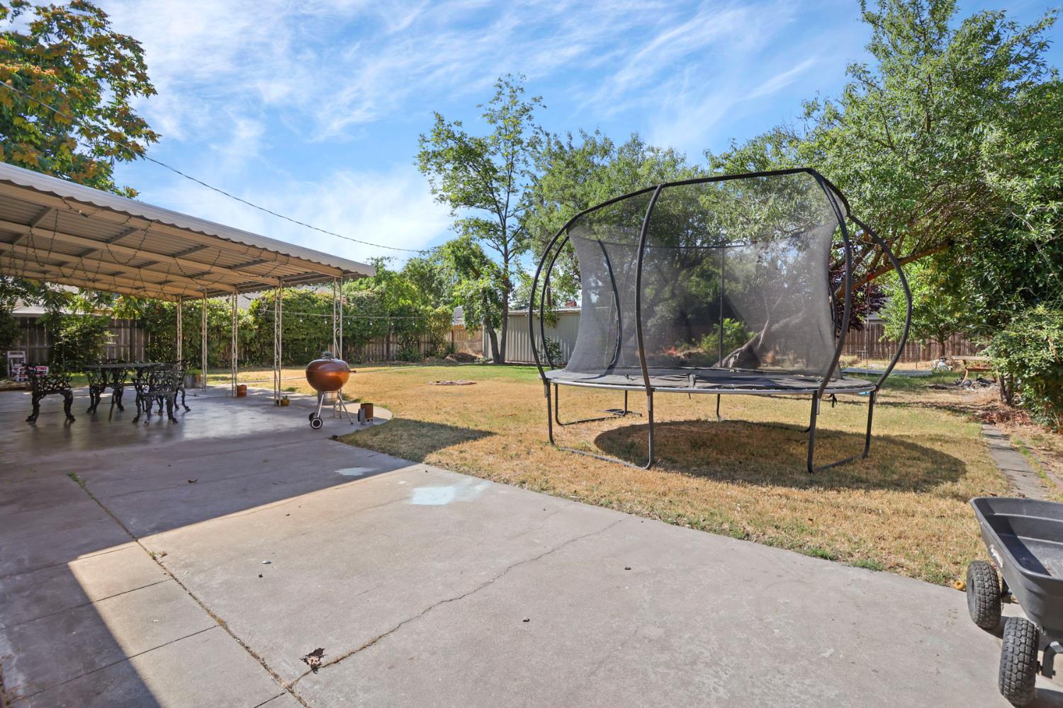 Detail Gallery Image 36 of 43 For 1355 Paloma Ave, Stockton,  CA 95209 - 3 Beds | 1/1 Baths