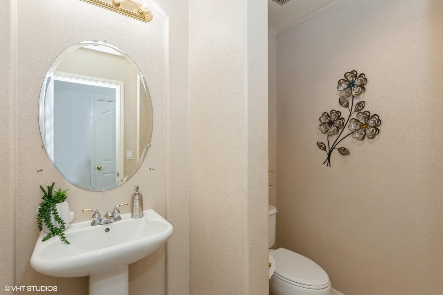 Detail Gallery Image 21 of 54 For 1740 Langholm Way, Folsom,  CA 95630 - 3 Beds | 2/1 Baths