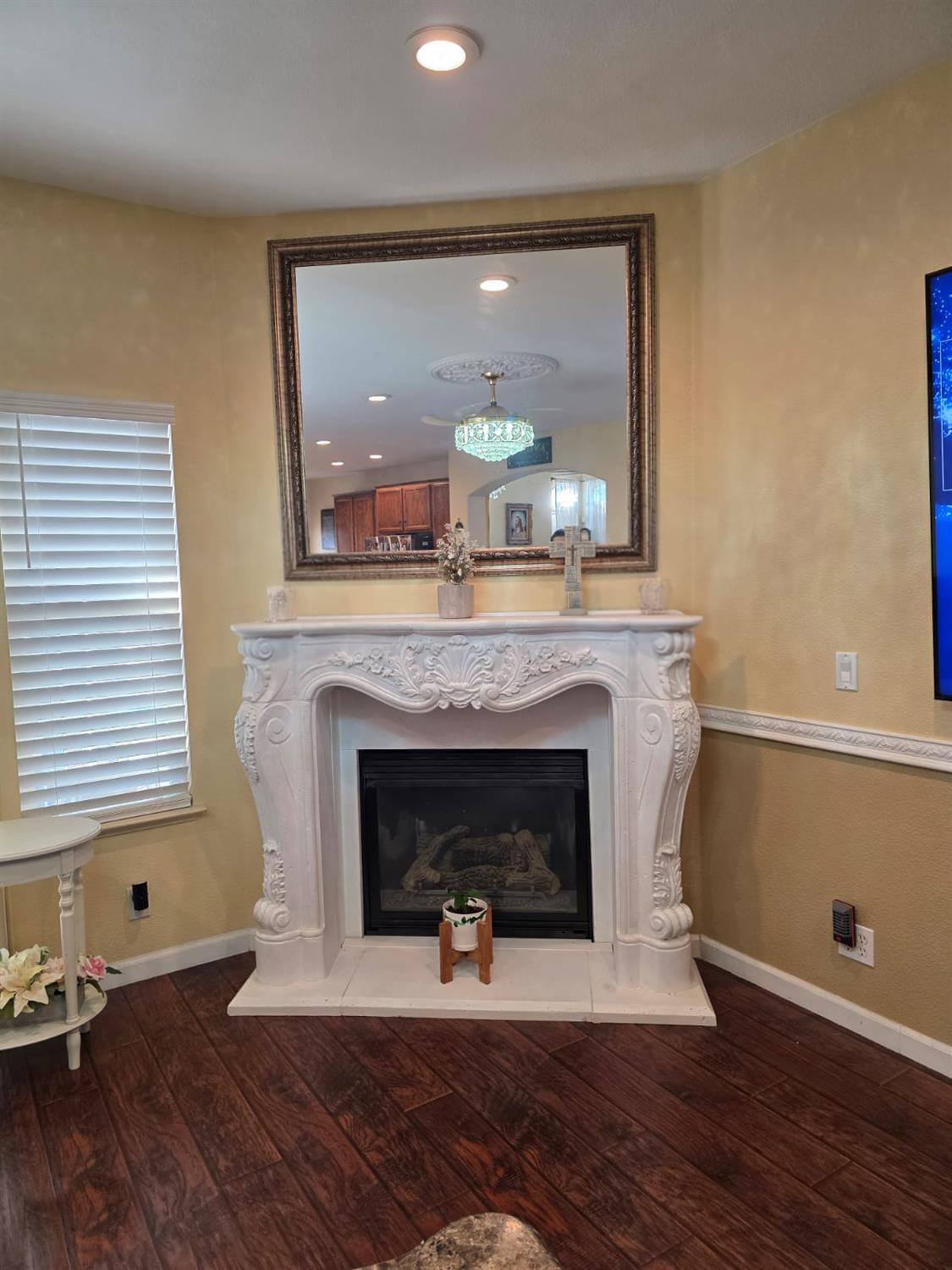 Detail Gallery Image 5 of 24 For 2693 Explorer Way, Turlock,  CA 95382 - 4 Beds | 2/1 Baths