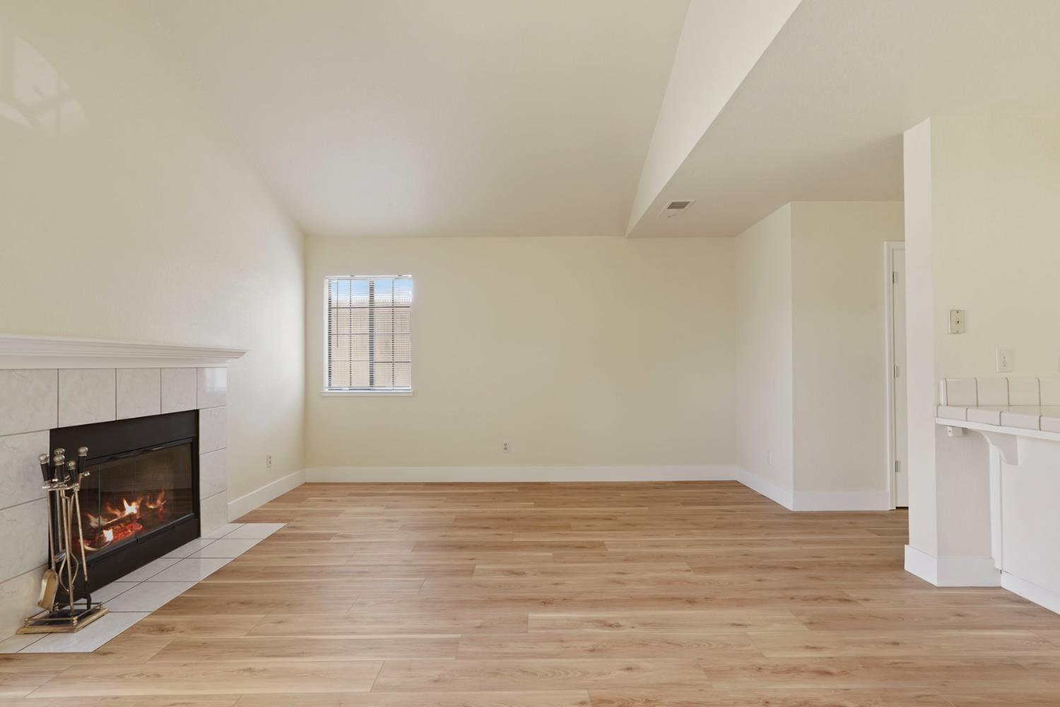 Detail Gallery Image 2 of 24 For 2250 Scarborough Dr #32,  Lodi,  CA 95240 - 1 Beds | 1/1 Baths