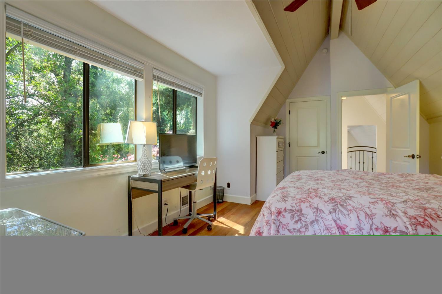 Detail Gallery Image 27 of 65 For 14051 Strawberry Cir, Penn Valley,  CA 95946 - 3 Beds | 3/1 Baths